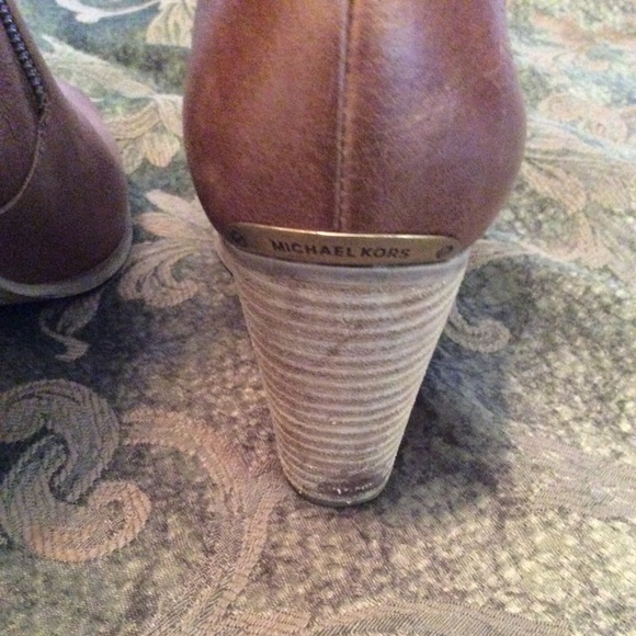 Michael Kors - Denver Ankle Boot - Picture 7 of 7